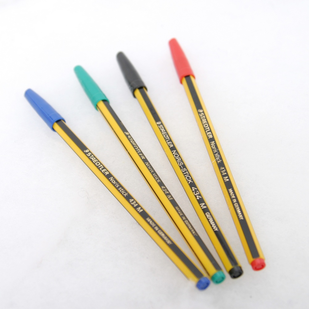 Penna BIC 3 colori (Nero, Rosso e Blu) + portamine 0,7mm -  CentroCopieCaricchia